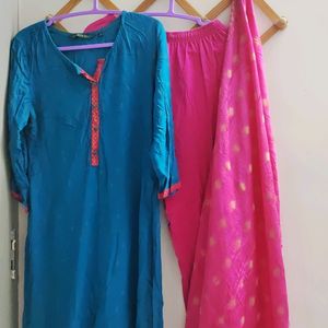 Avaasa Kurthi With Leggings And Duppatta