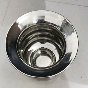 Stainless Steel Vessel & Plastic Container