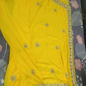 Heavy Wedding Saree With Blouse