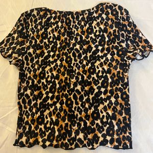 Ribbed Cheetah Print Crop Top