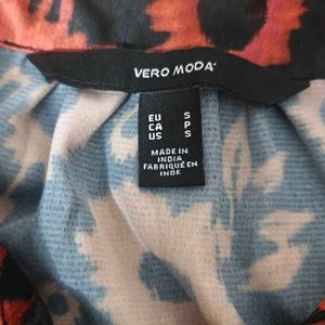 Vero Moda Tshirt Like New