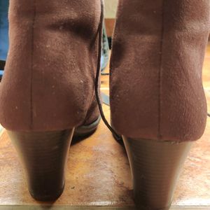 Beautiful Brown Suede Boots