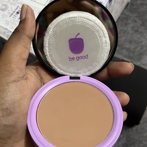 Plum Compact Legit matte SPF 15