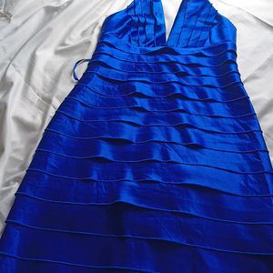 BCBGMAXAZRIA BLUE BODYCON