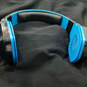 boAt Rockerz 510 Headphones.