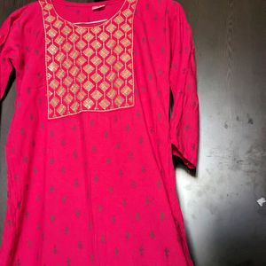 Pretty Zari Design Yoke Part kurti