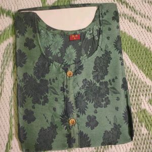 New Kurtis Purchased In Bulk Quantity From Mumbai