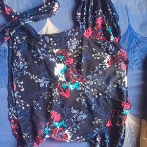 Floral Print V-neck Top