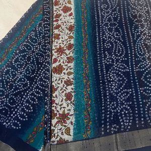 Navy Blue Floral And Bandhani Print Saree