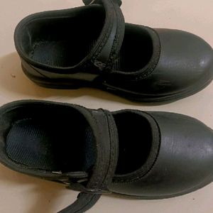 Black Shoes For Girls