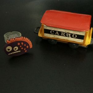 Toy Cargo With Wheels And Monster Ring