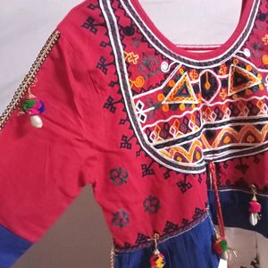 Mesmora Fashion Red And Navy Blue Navratri Kedia T