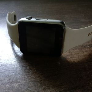 Smart looking White Smarwatch | Not Workin