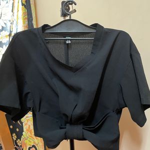 Elegant Black Crop Top With Front Bow