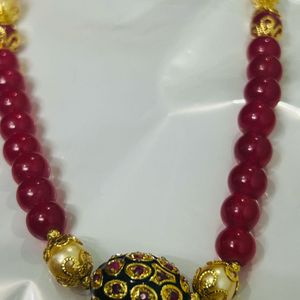 Red Beads Neckpiece