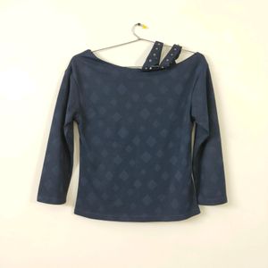 Navy blue top (girl's)