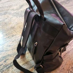 Korean Black Leather Backpack For Travelling & Clg