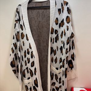 cheetah Print White Knitted Sweater