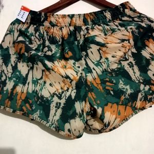 Today Desra Offer Price Drop Shorts Pant For Ladie