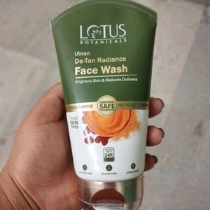 Lotus Ubtan Detan Facewash