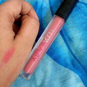 Huda Beauty Liquid Matte