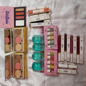 Myglamm Makeup Kit