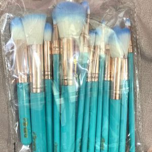 15 Makeup Brushes With Pouch