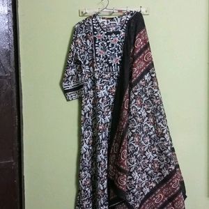 New/Unused A Line Kurti With Dupatta Pant