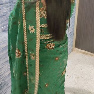 Embroidery Dark Green Zardozi Saree With Border