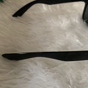 RAY-BAN ORIGINAL SUN SHADES