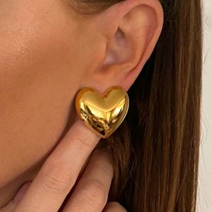 Aesthetic Gold Heart Shape Earings