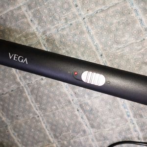 VEGA HAIR STRAIGHTENER