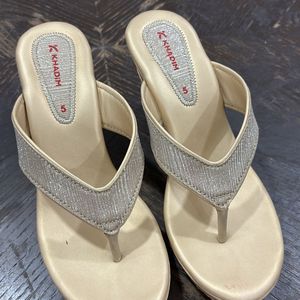 Khadim’s Golden Shimmery Wedges