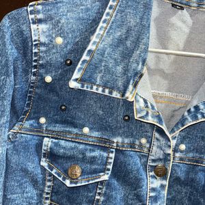 Classic Women's Denim Jacket Timeless Style