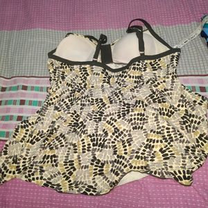 Buy 1 Beach Top Get One Free