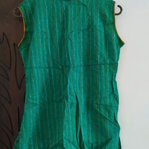 M Sise Short Kurtha Sleeveless