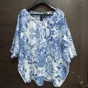 Beautiful Top Top Size S But Can L Size Also Wear That Because It Lose Pattern