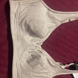 New Bra 32B With Tag