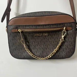 Michael Kors Crossbody Bag