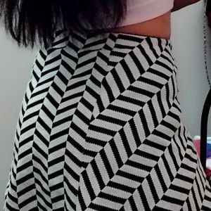 Criss Cross Patterned Zara Skirt