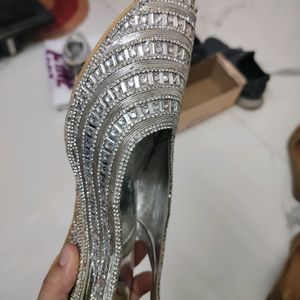 Sell🥳Party Wear Sandal For Women