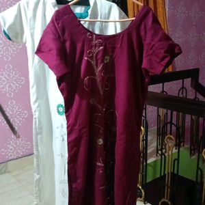 2 Embroidery Kurthi With 1dupatta💯