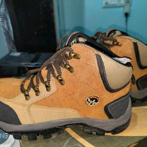 woodland boots new condition brown too comfortable