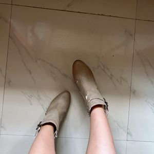 Boots Size-37