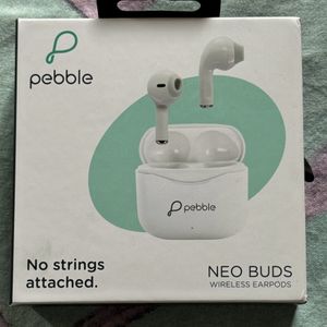 Pebble White Earbuds