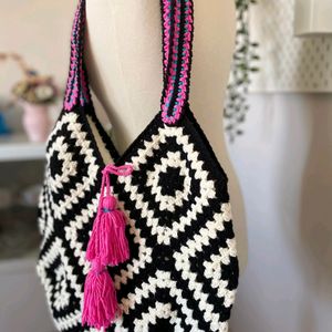 Crochet Black&White Tote Bag