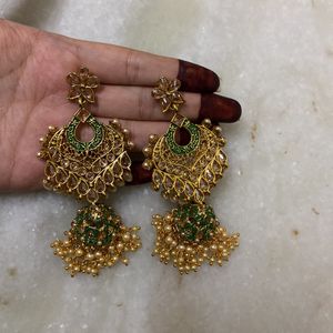 HEAVY GREEN BASED STONE & PEARL EARRINGS