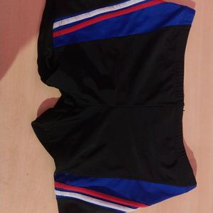 Free Sized Short For Men And Women