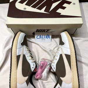 TRAVIS SCOTT REVERSE MOCHA AIR JORDAN 1 LOWS