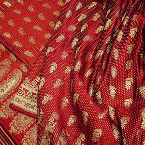 100% Pure Himroo 1 Lakh Buta Saree